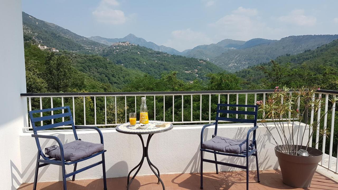 Bed and Breakfast Le Domaine De La Feuilleraie Coaraze Esterno foto